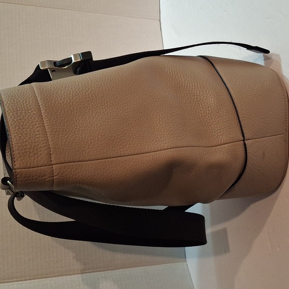 Rag & bone Tan Leather Bucket Bag w/ sunglass case amd dust bag - Picture 4 of 12